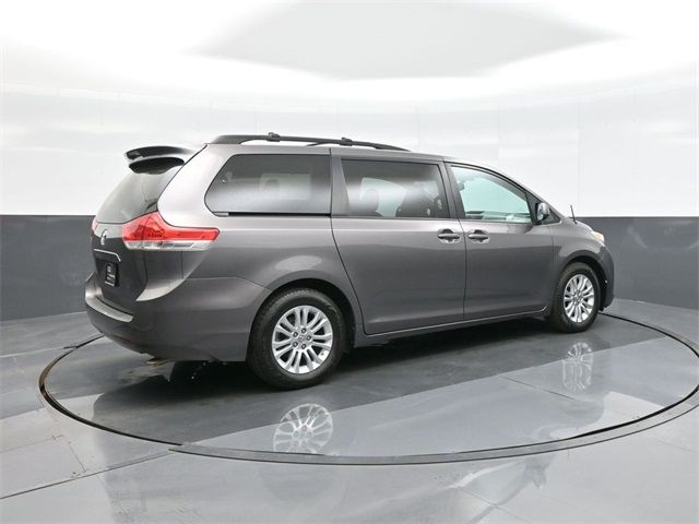 2014 Toyota Sienna XLE