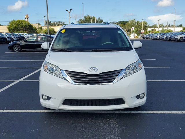 2014 Toyota Sienna XLE