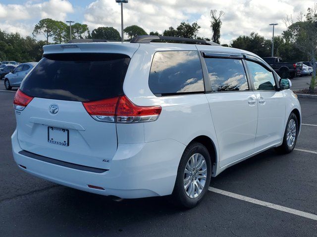 2014 Toyota Sienna XLE