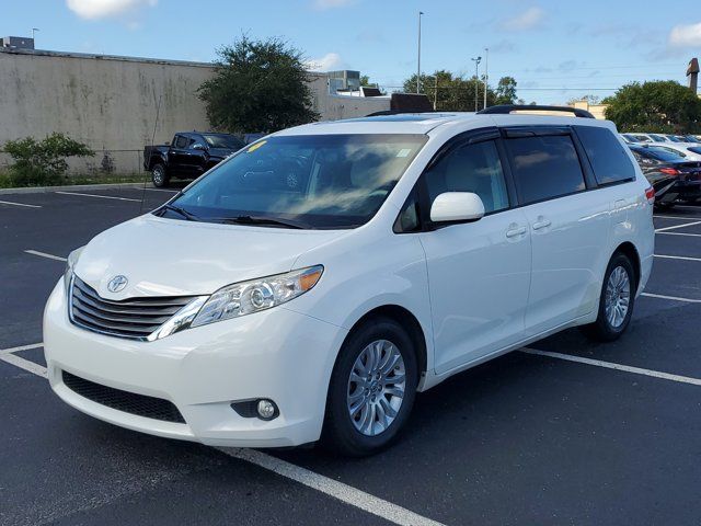 2014 Toyota Sienna XLE