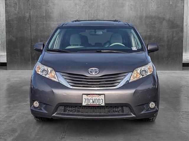 2014 Toyota Sienna XLE