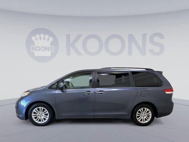 2014 Toyota Sienna XLE