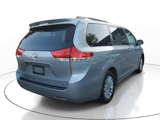 2014 Toyota Sienna XLE