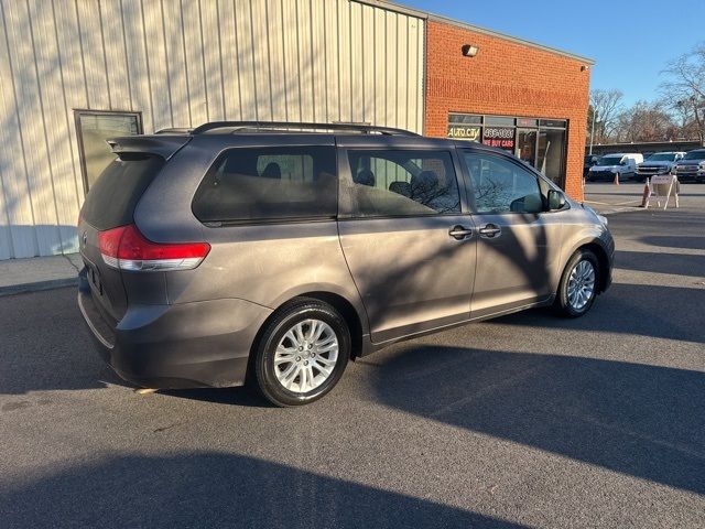 2014 Toyota Sienna 
