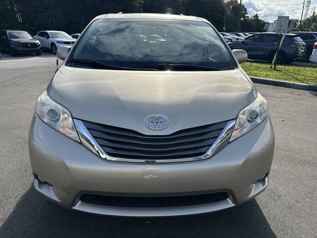 2014 Toyota Sienna XLE