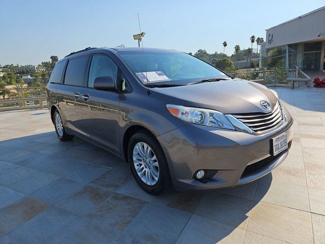 2014 Toyota Sienna XLE