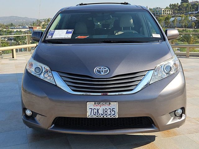 2014 Toyota Sienna XLE