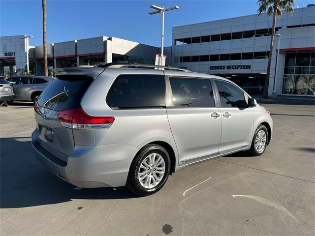 2014 Toyota Sienna XLE