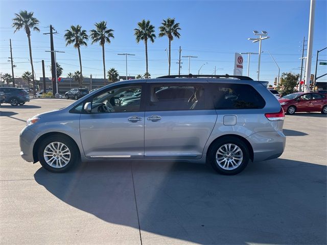 2014 Toyota Sienna XLE