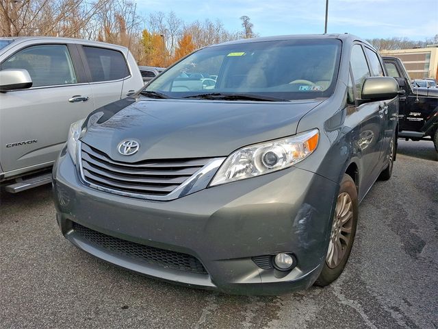 2014 Toyota Sienna XLE