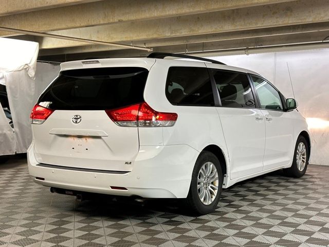 2014 Toyota Sienna 