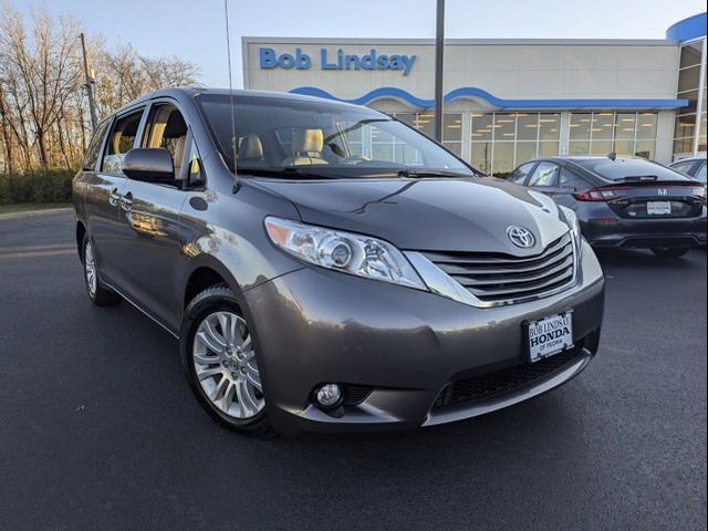 2014 Toyota Sienna XLE