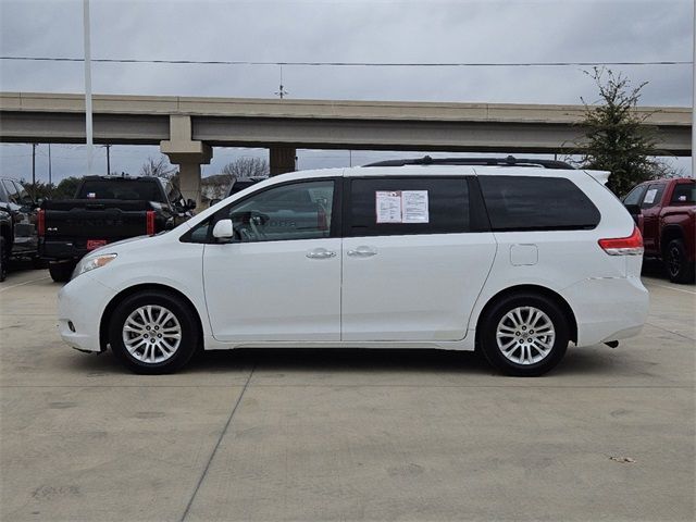 2014 Toyota Sienna 