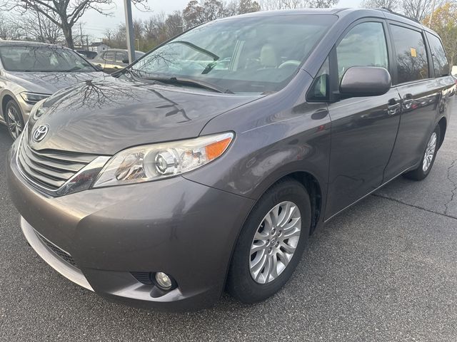 2014 Toyota Sienna XLE