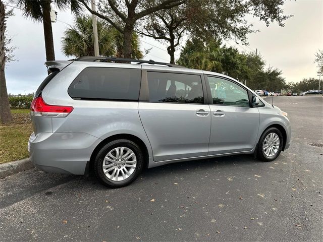 2014 Toyota Sienna 