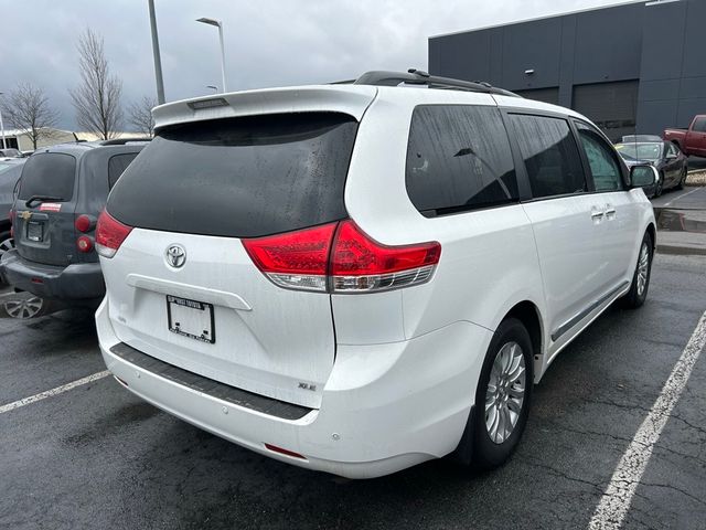 2014 Toyota Sienna XLE