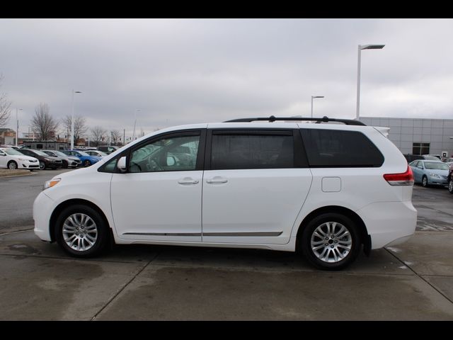 2014 Toyota Sienna XLE