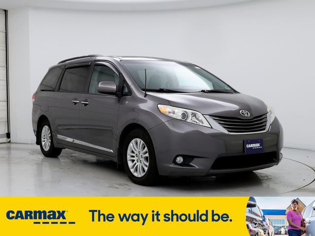 2014 Toyota Sienna XLE