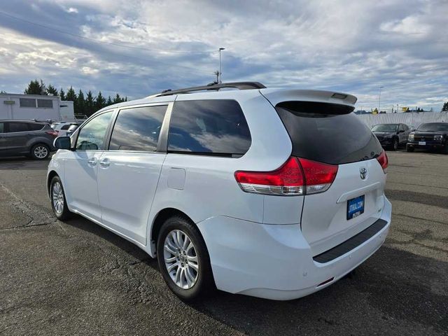 2014 Toyota Sienna XLE