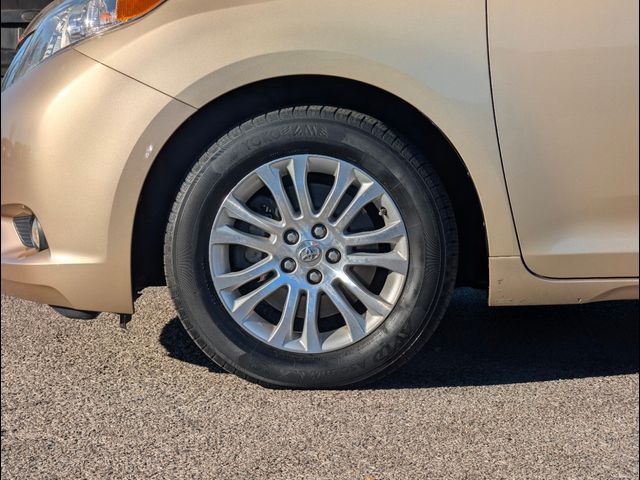 2014 Toyota Sienna 