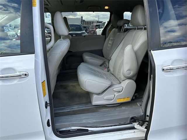 2014 Toyota Sienna XLE