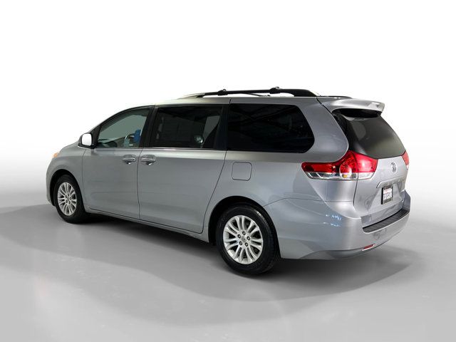 2014 Toyota Sienna XLE