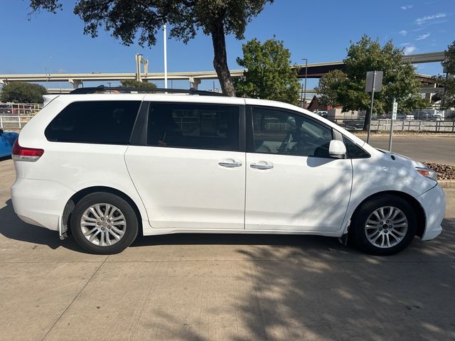 2014 Toyota Sienna XLE