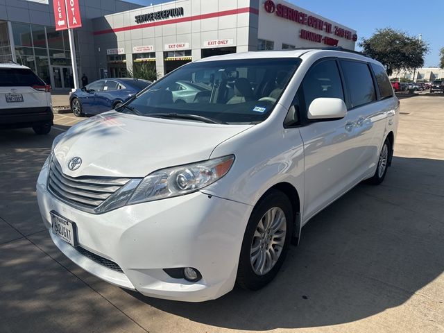 2014 Toyota Sienna XLE