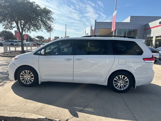 2014 Toyota Sienna XLE