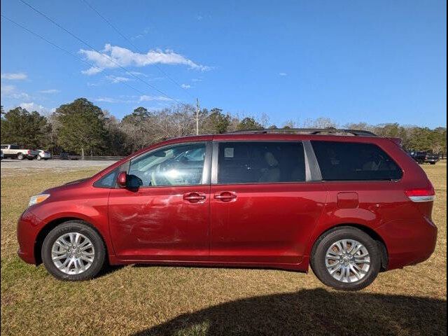 2014 Toyota Sienna XLE