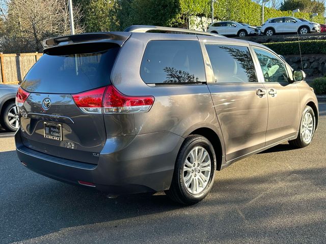 2014 Toyota Sienna XLE