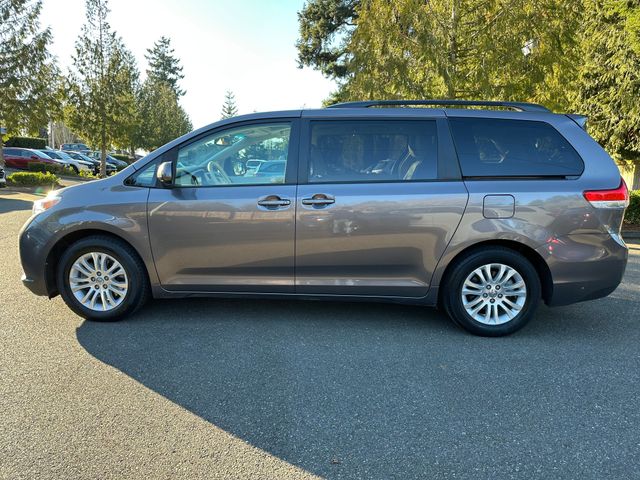 2014 Toyota Sienna XLE