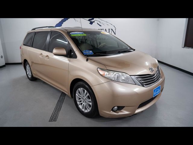 2014 Toyota Sienna XLE