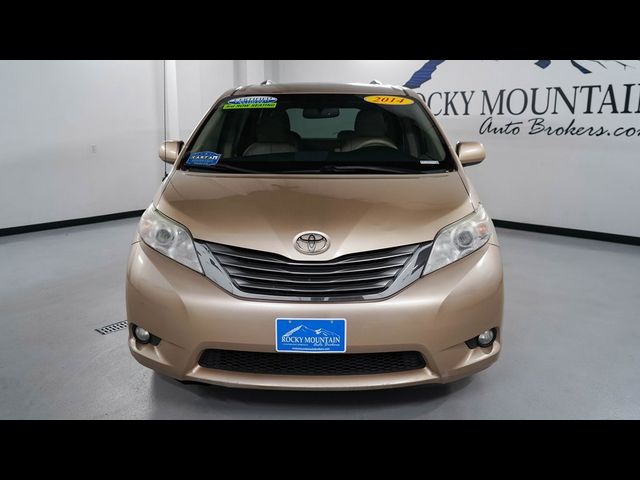 2014 Toyota Sienna XLE