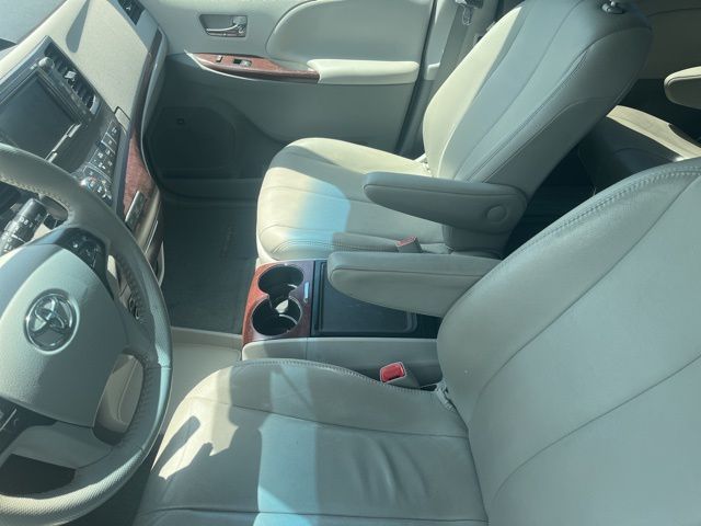2014 Toyota Sienna XLE