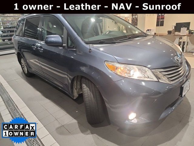 2014 Toyota Sienna XLE