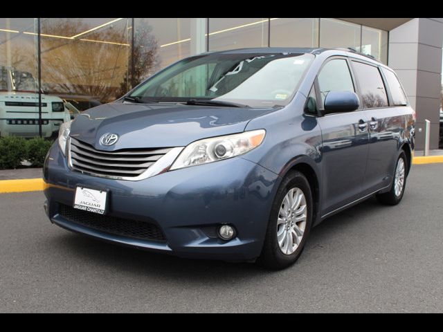 2014 Toyota Sienna XLE