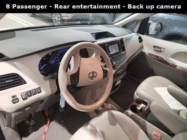 2014 Toyota Sienna XLE