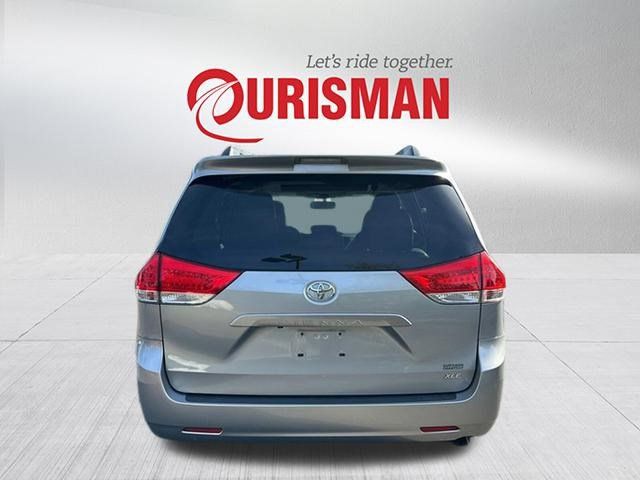 2014 Toyota Sienna XLE