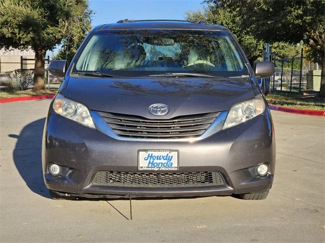 2014 Toyota Sienna 