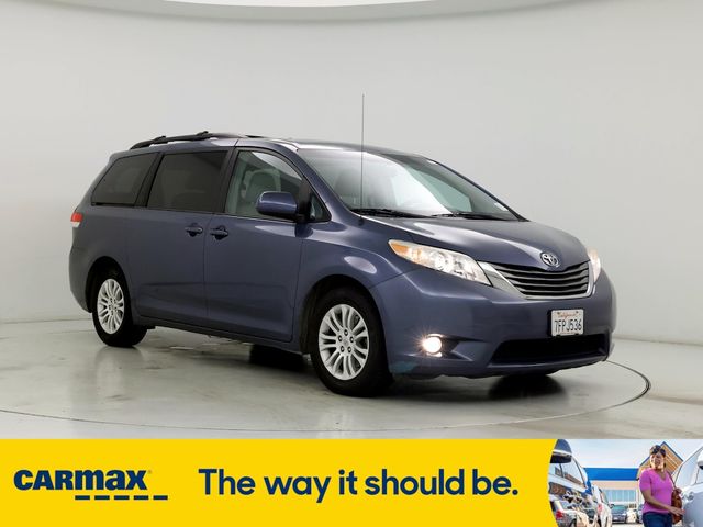 2014 Toyota Sienna XLE