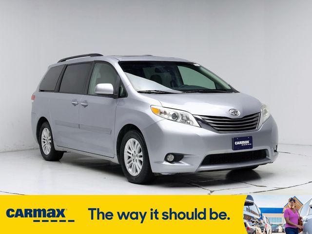 2014 Toyota Sienna XLE