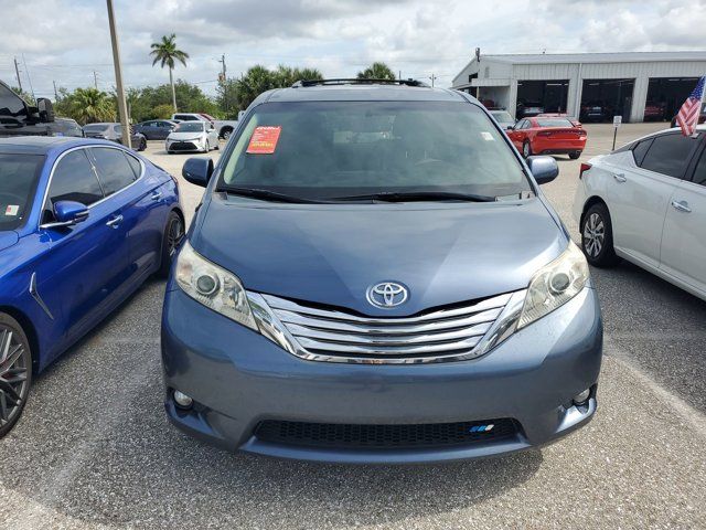 2014 Toyota Sienna XLE