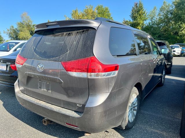 2014 Toyota Sienna XLE