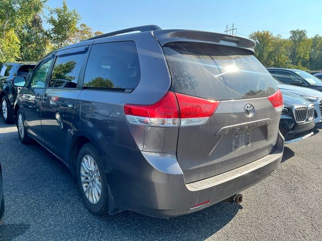 2014 Toyota Sienna XLE