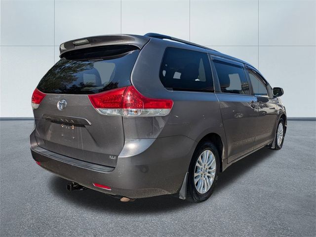 2014 Toyota Sienna XLE