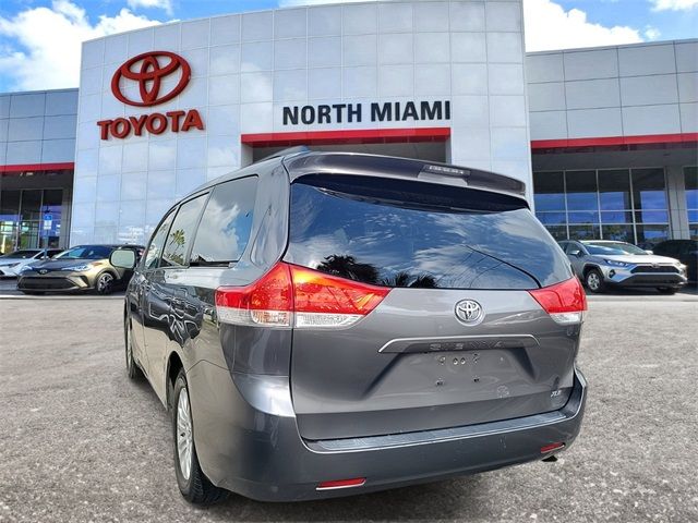 2014 Toyota Sienna XLE