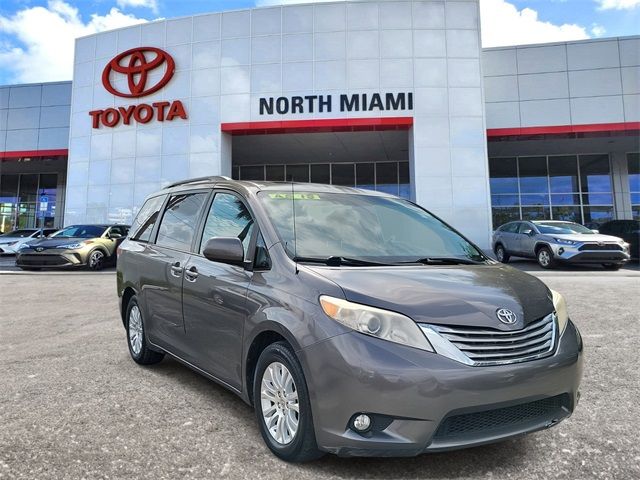 2014 Toyota Sienna XLE