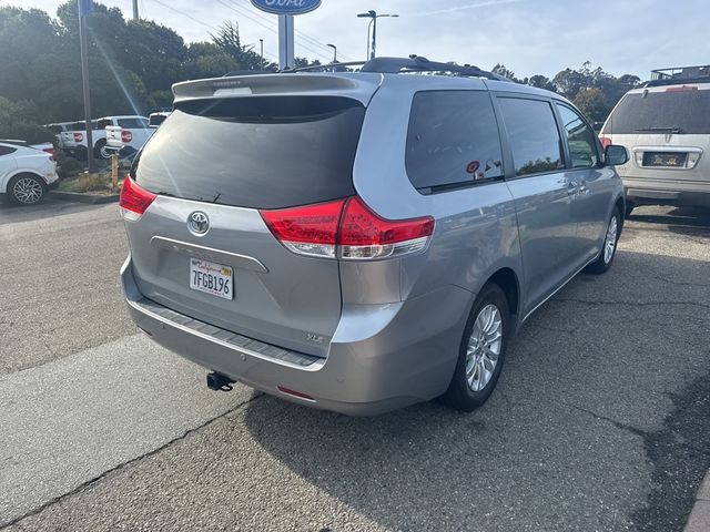 2014 Toyota Sienna XLE