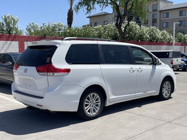 2014 Toyota Sienna XLE